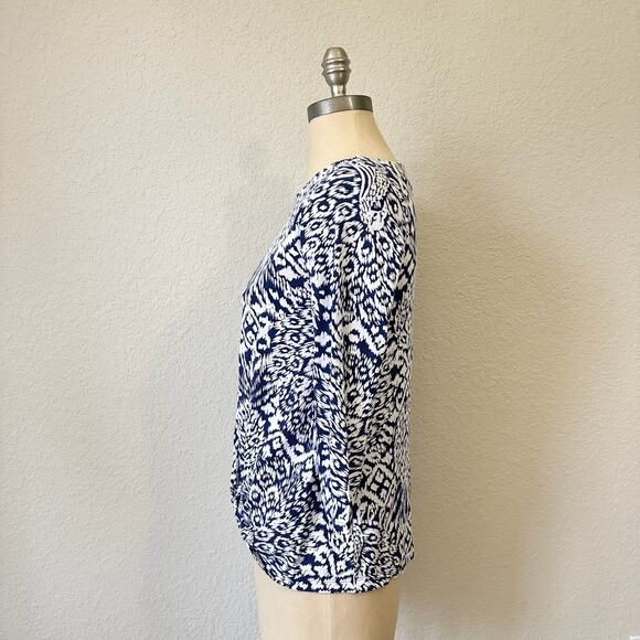 LILLY PULITZER Long Sleeve Top Blue White Ikat Twist Front Knit Boho - Picture 4 of 10